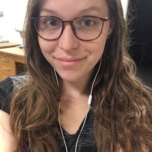 Meet your Posher, Emma